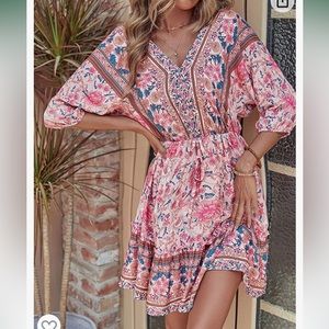 NWOT Boho tribal print short sleeve v-neck tie back summer shift dress BRAND NEW